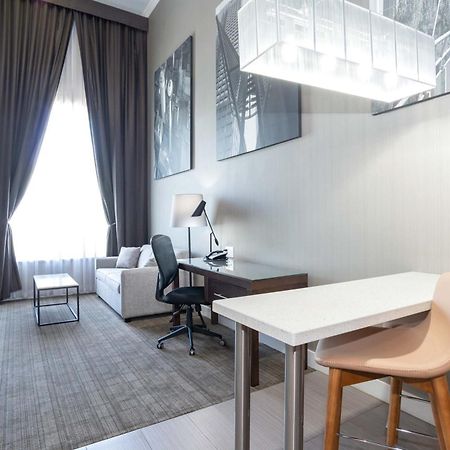 Sandman Signature Winnipeg Airport Hotel & Suites ภายนอก รูปภาพ