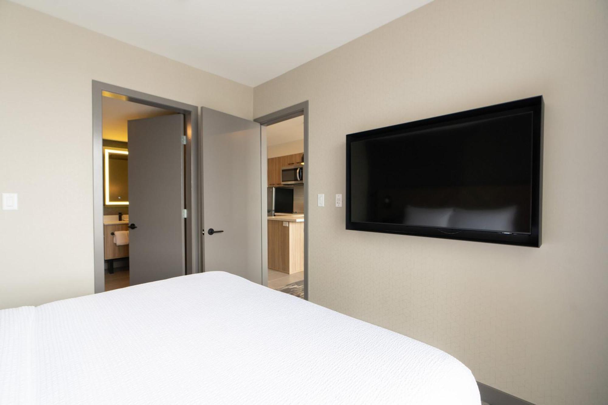 Sandman Signature Winnipeg Airport Hotel & Suites ภายนอก รูปภาพ