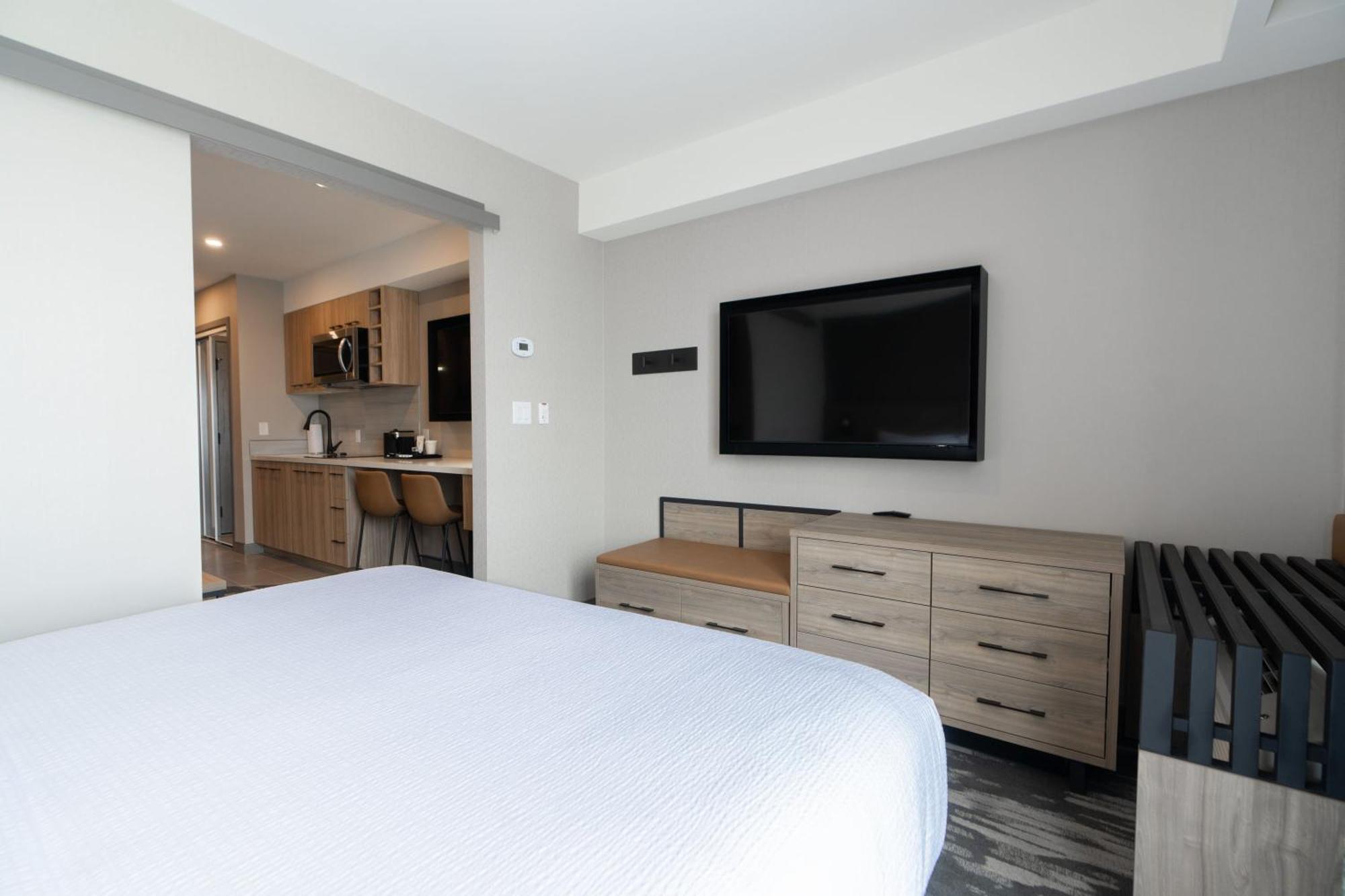 Sandman Signature Winnipeg Airport Hotel & Suites ภายนอก รูปภาพ