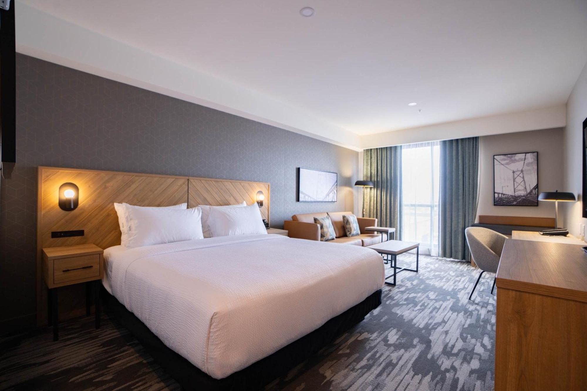 Sandman Signature Winnipeg Airport Hotel & Suites ภายนอก รูปภาพ