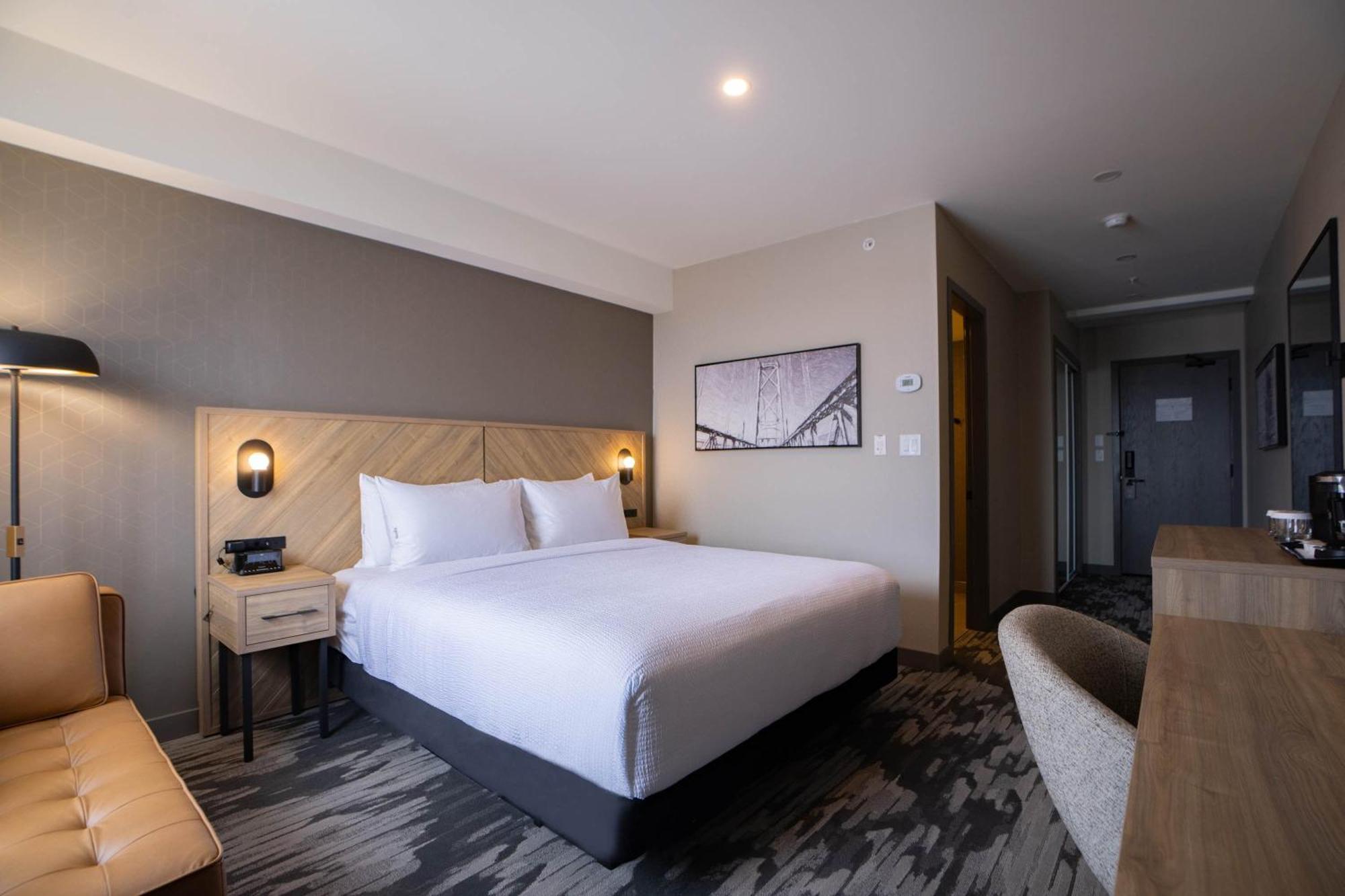 Sandman Signature Winnipeg Airport Hotel & Suites ภายนอก รูปภาพ